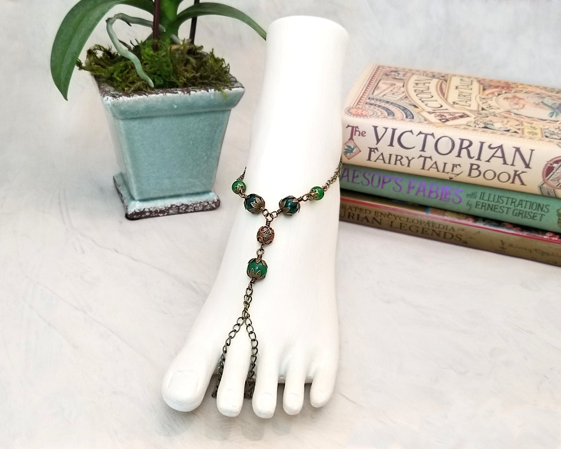 Wire Wrapped Barefoot Sandal Anklet in Emerald Green, Boho, Bohemian, Gypsy, Wedding, Bridesmaid, Renaissance, Medieval, Choice of Colors