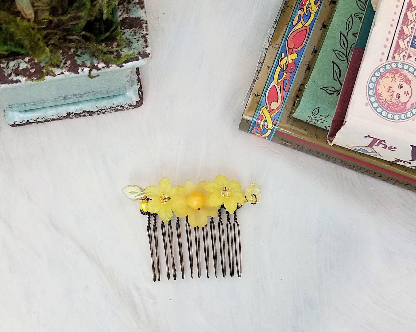 Wire Wrapped Lucite Flower Comb in Yellow, Bridesmaid, Wedding, Floral, Garden, Party, Boho, Bohemian, Choice of Colors and Metals