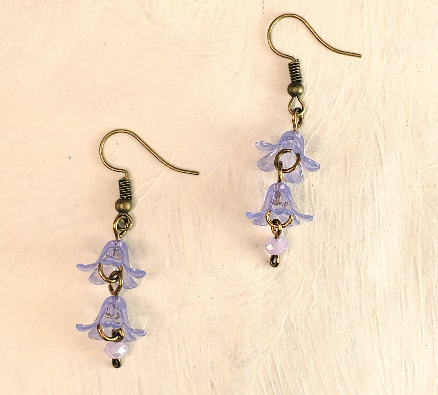 3-Tier Lucite Flower Earrings in Light Purple, Wedding, Bridesmaid, Art Nouveau, Belle Époque, Renaissance, Garden, Choice of Metals/Closure