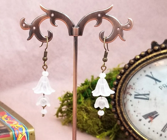 3-Tier Lucite Flower Earrings in White, Wedding, Bridesmaid, Art Nouveau, Belle Époque, Renaissance, Garden, Choice of Metals, Closure Types