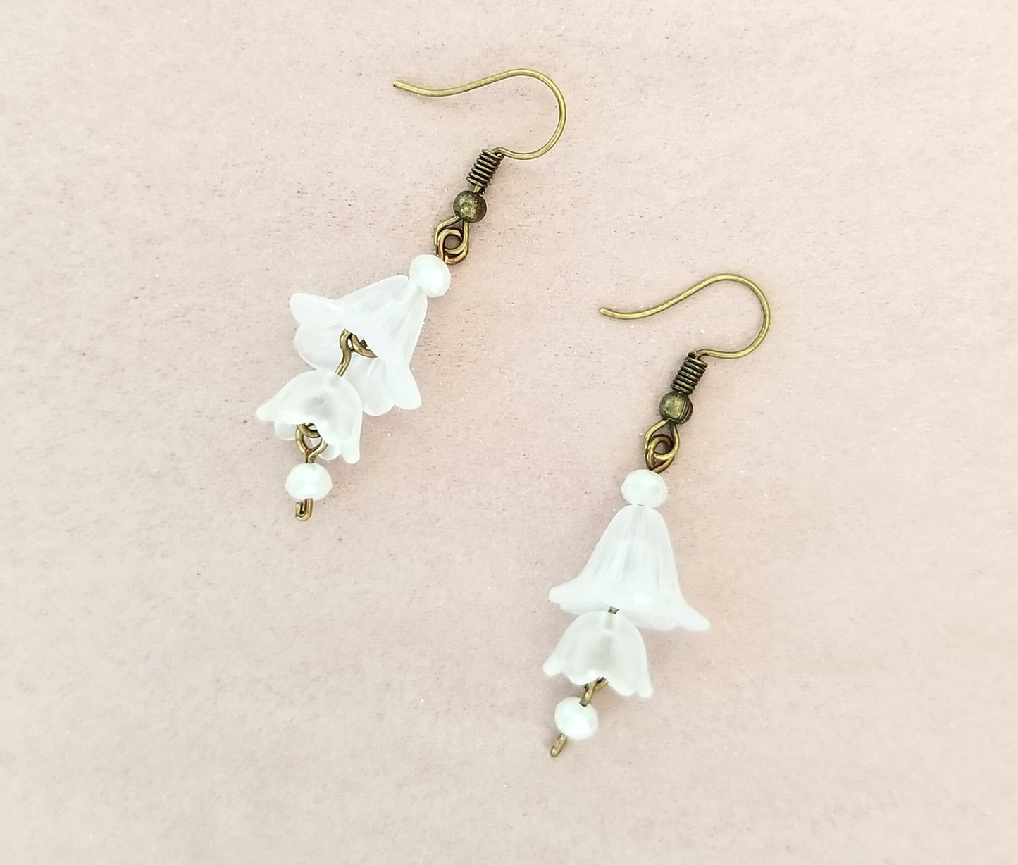 3-Tier Lucite Flower Earrings in White, Wedding, Bridesmaid, Art Nouveau, Belle Époque, Renaissance, Garden, Choice of Metals, Closure Types